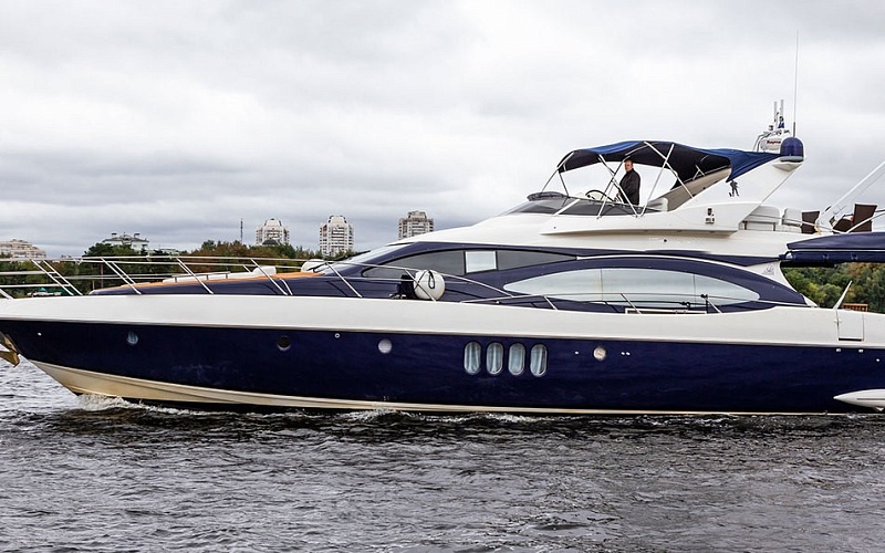 Azimut 68